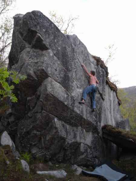 Marius Martenson på 'på kryss og tvers' 6C+/7A, Stein Einar steinen, Ura